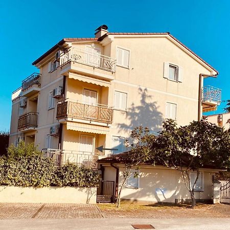 Casa Rosa Apartment บานโจเล ภายนอก รูปภาพ