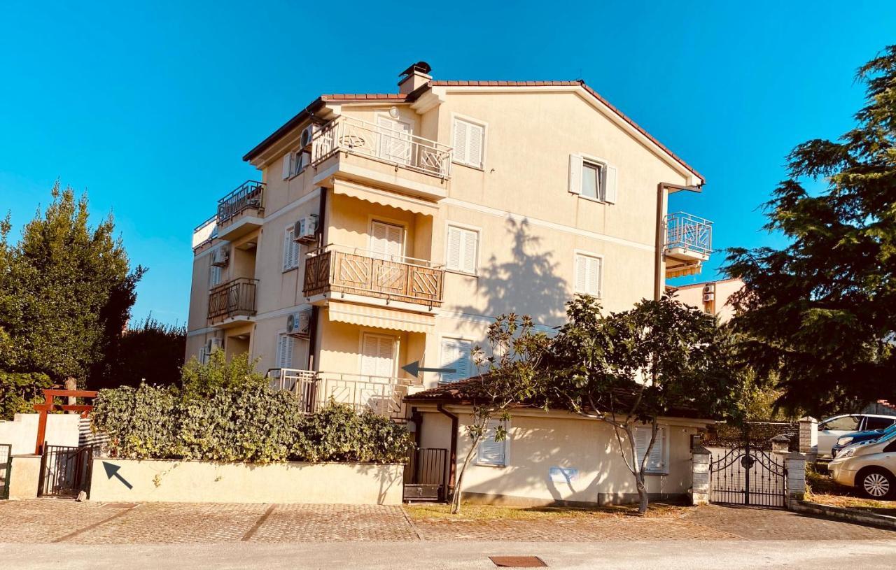 Casa Rosa Apartment บานโจเล ภายนอก รูปภาพ